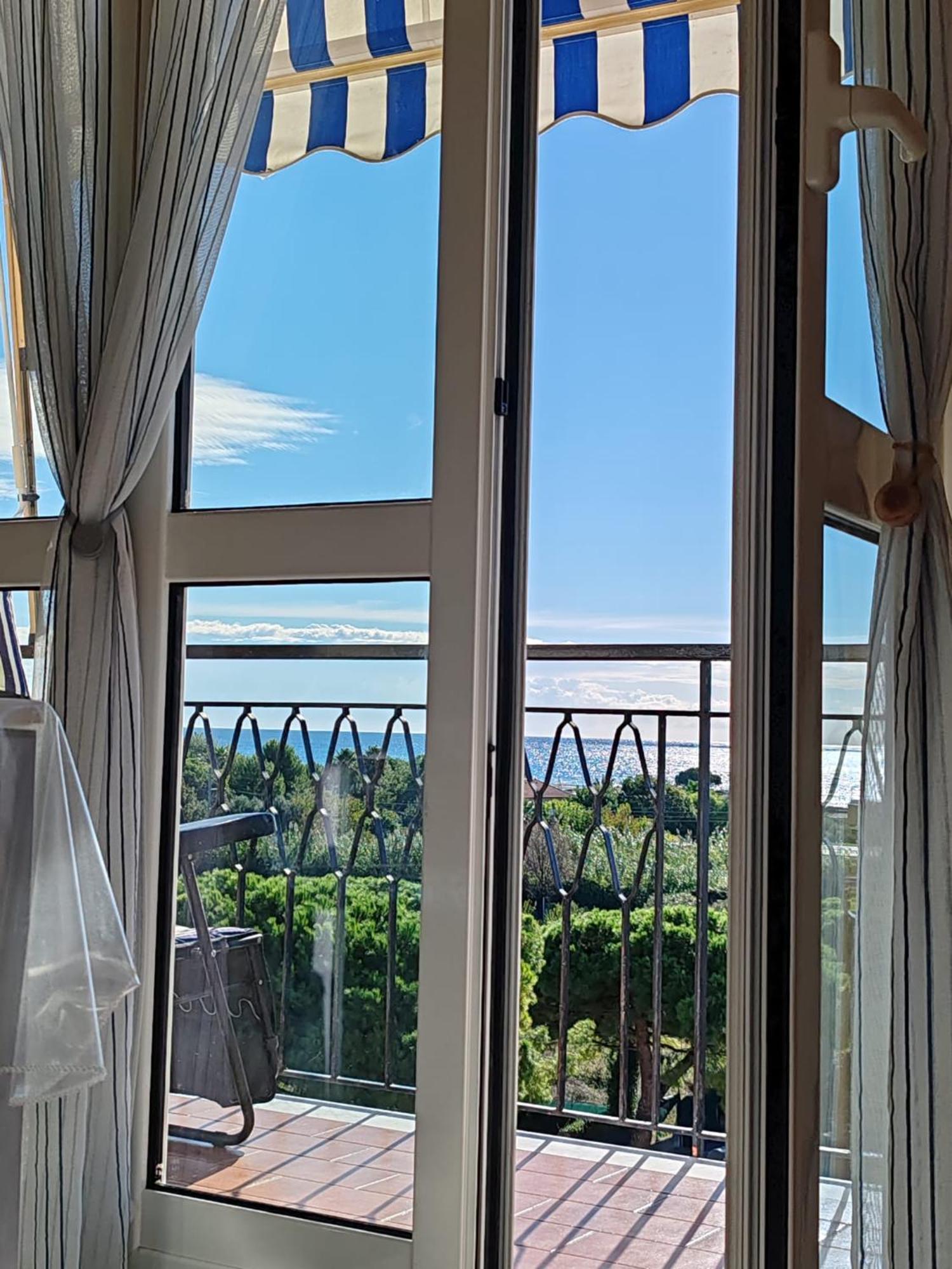 Appartamento Vista Mare 알벤가 외부 사진